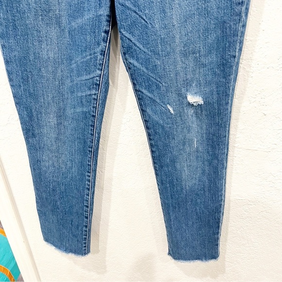 J. Crew Jeans Women's 27 Raw Hem Slim Broken In Boyfriend Distressed H6408 - Picture 4 of 9